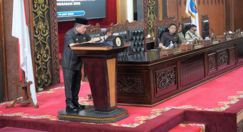 Sikapi Pandangan Fraksi DPRD, Gubernur Jambi Jabarkan Evaluasi dan Capaian Pertanggungjawaban APBD 2025